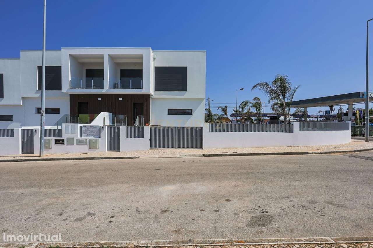 Moradia T3+1 lote de 527m2 Charneca de Caparica - Grande imagem: 3/40