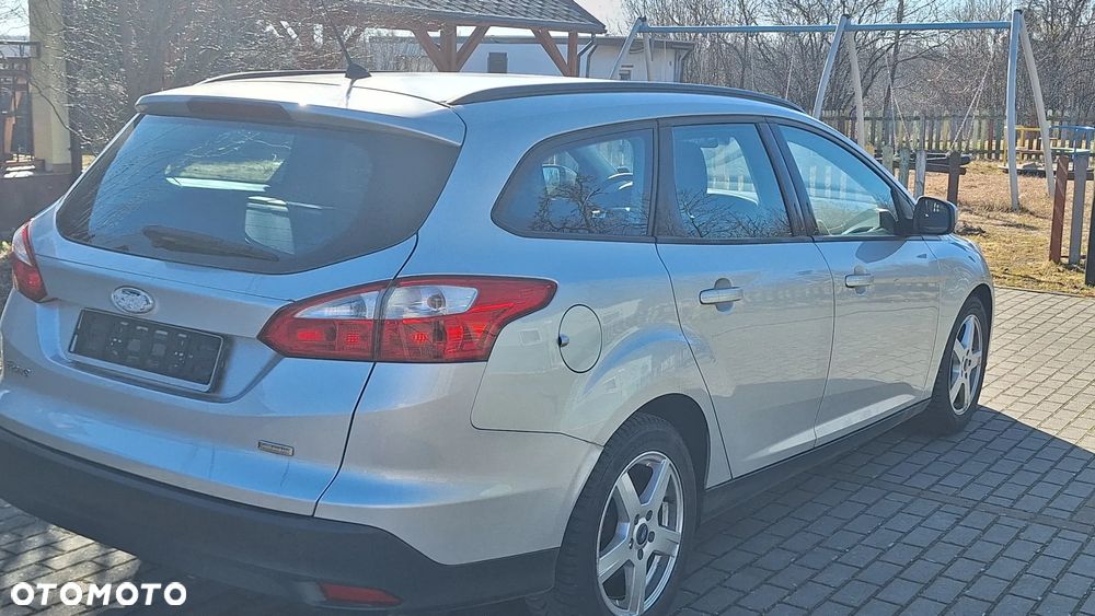 Ford Focus 1.6 TDCi DPF Titanium - 5