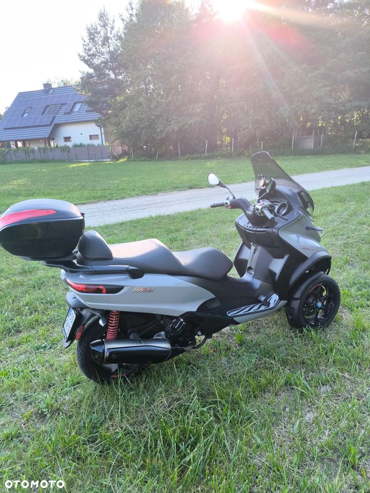 Piaggio MP-3 - 5