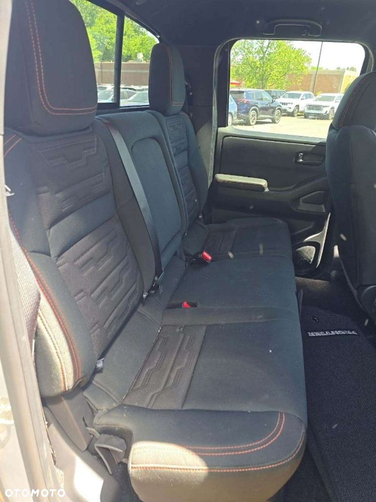 Nissan Frontier - 13