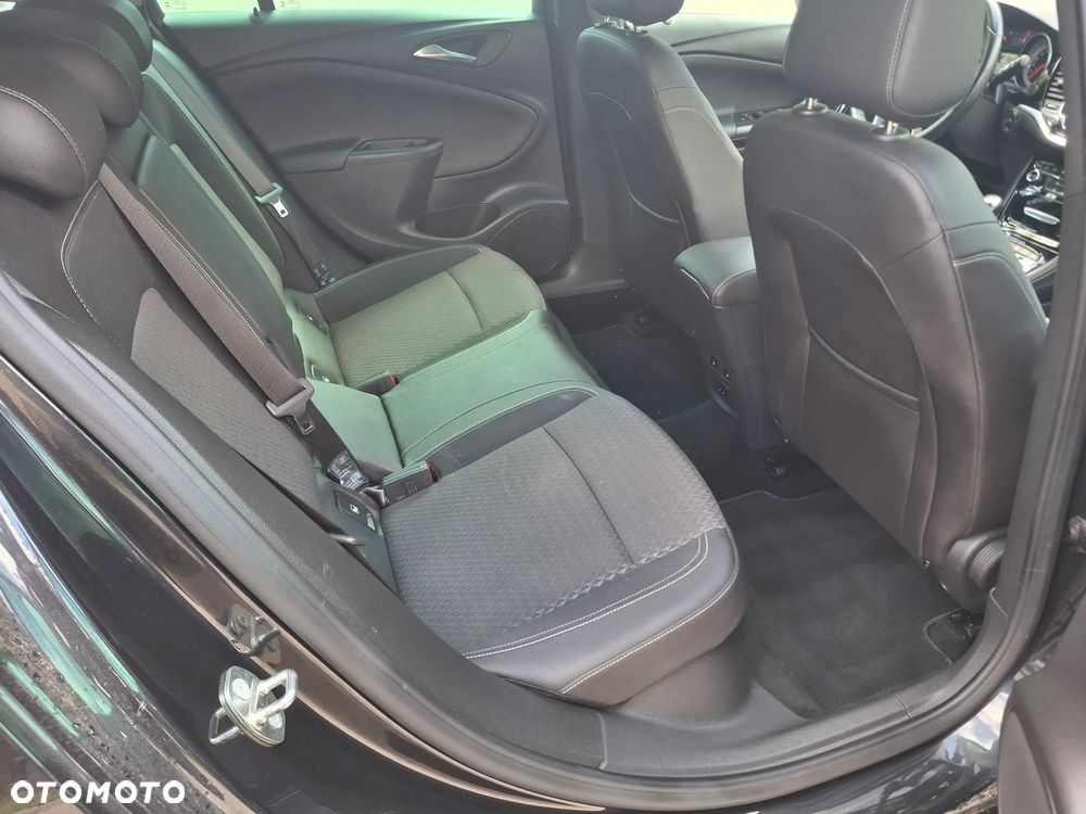 Opel Astra 1.6 Turbo Start/Stop Dynamic - 13