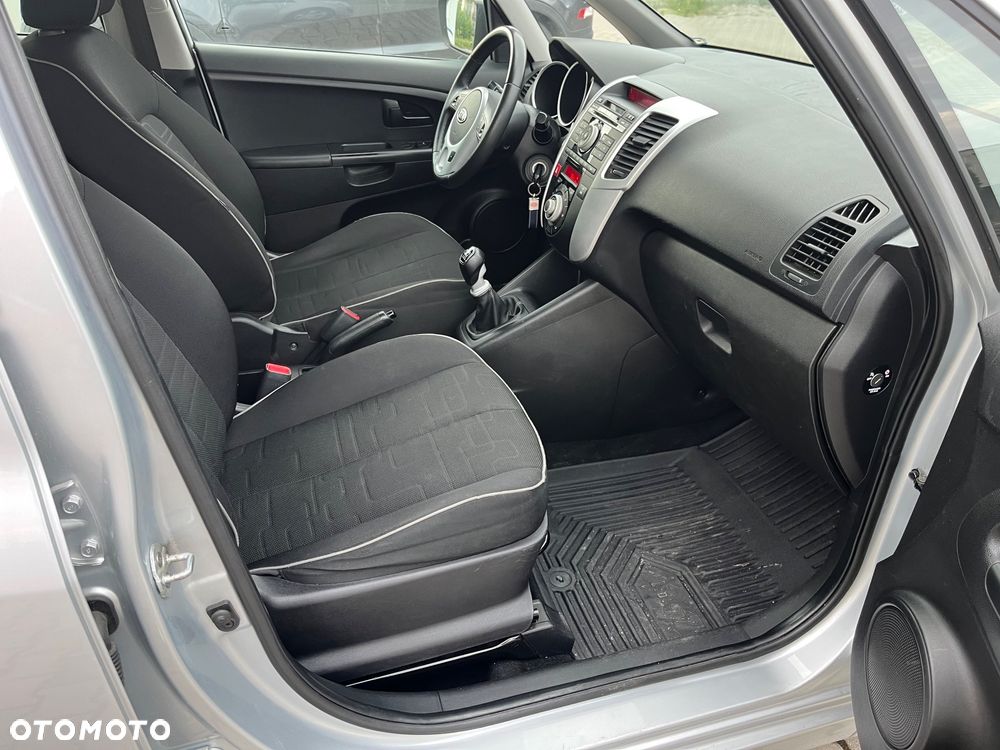 Kia Venga 1.4 CRDi 90 Attract - 14