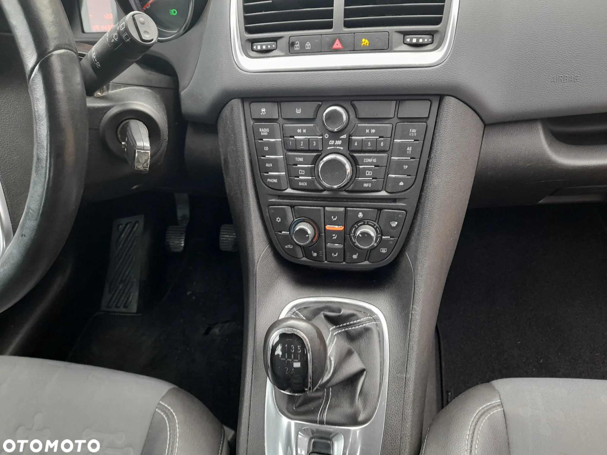 Opel Meriva 1.4 T Cosmo - 26