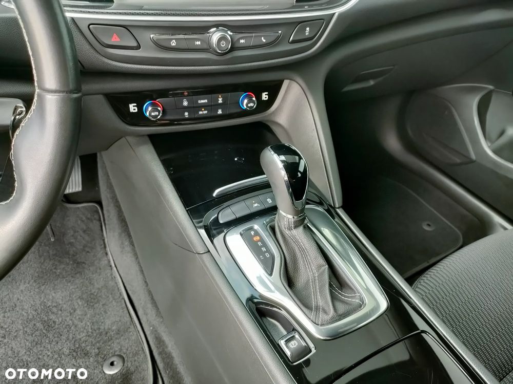 Opel Insignia 2.0 CDTI Elegance S&S - 19