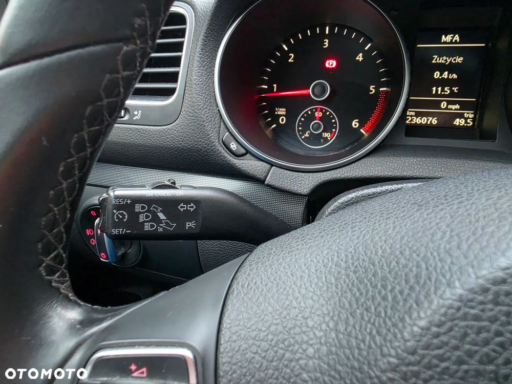 Volkswagen Golf 1.6 TDI DPF BlueMotion Technology Style - 13