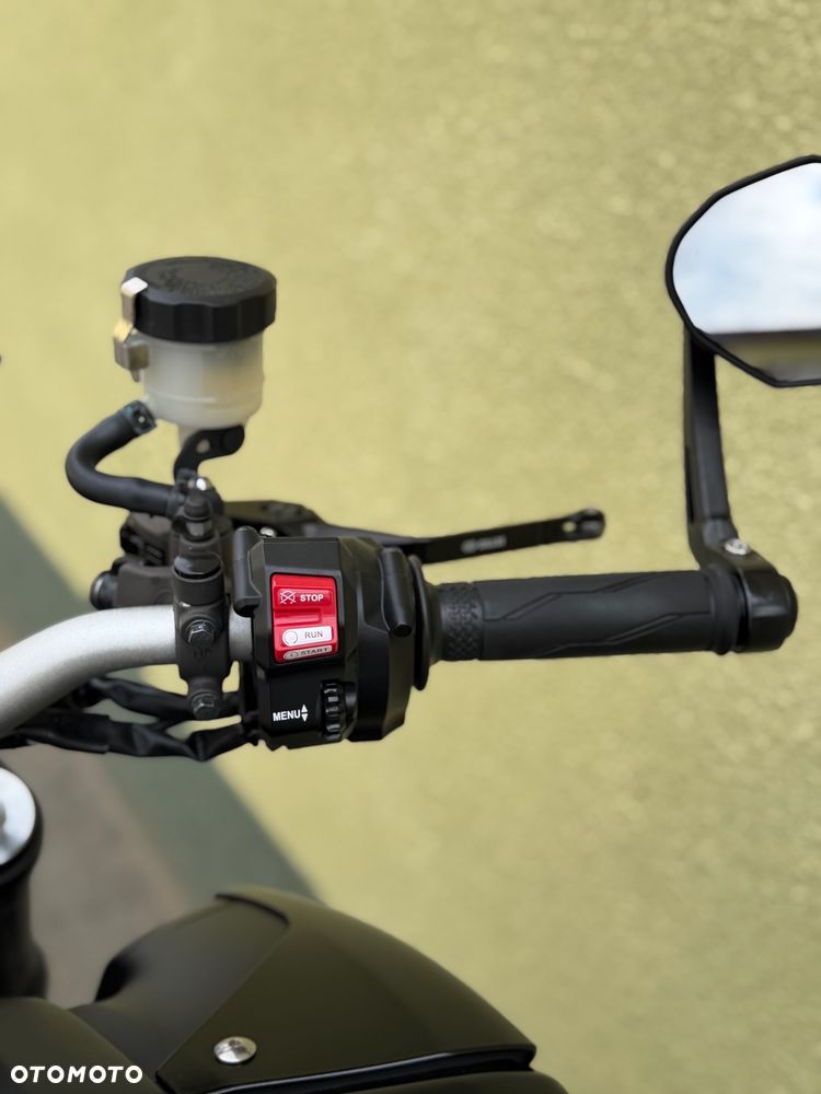 Yamaha MT - 37