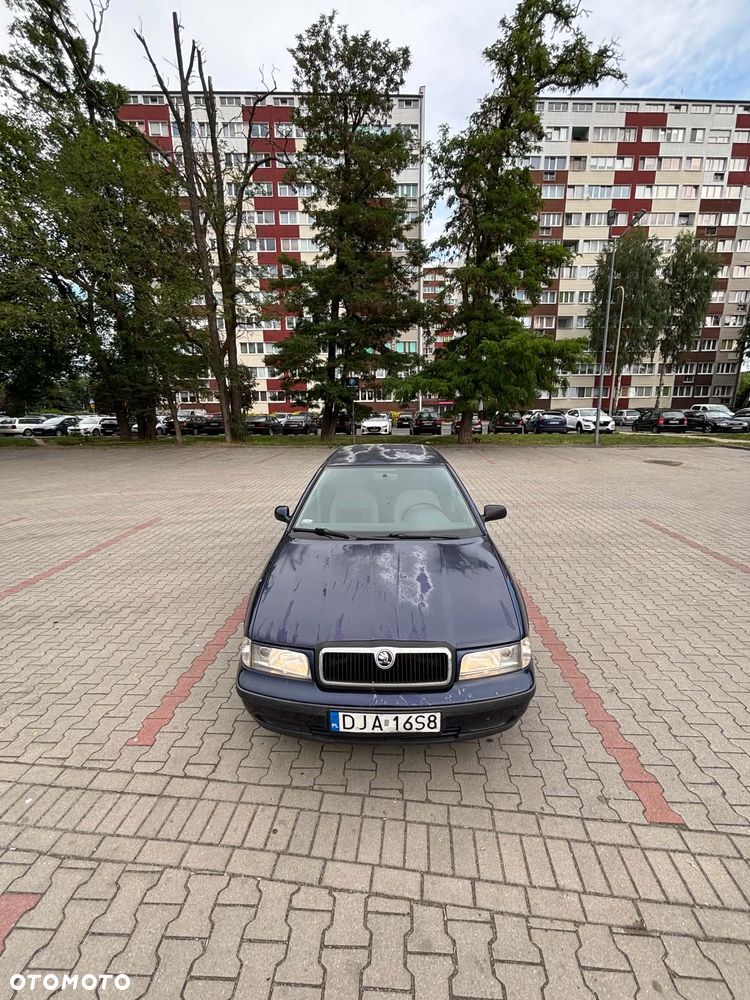 Skoda Octavia 1.8T SLX - 1