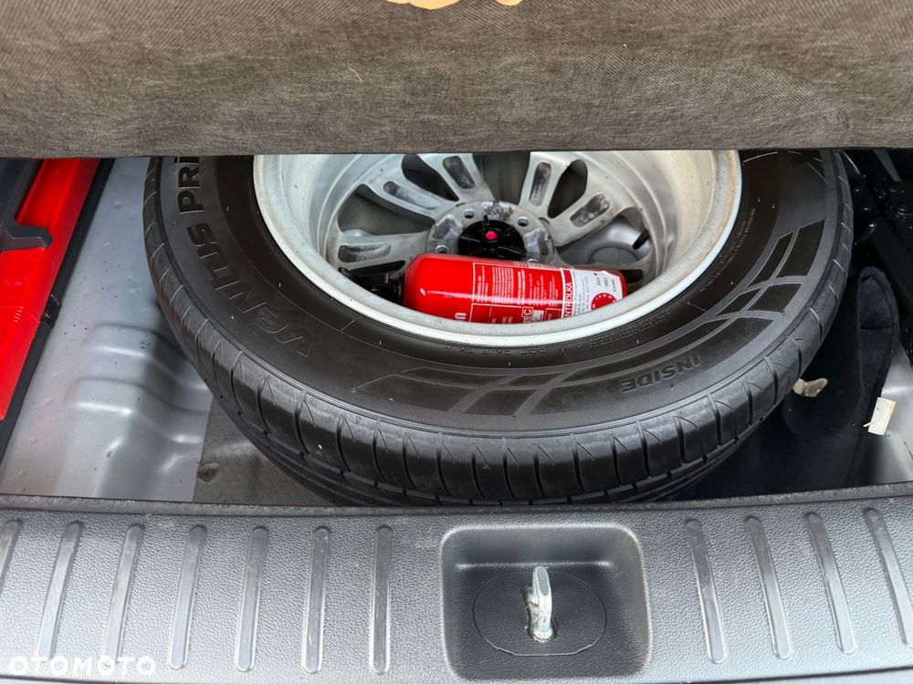 Hyundai Tucson 1.7 CRDI BlueDrive TourdePologne 2WD - 21