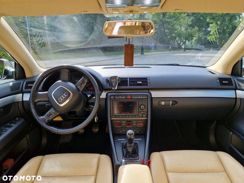 Audi A4 Avant 1.8 T - 10