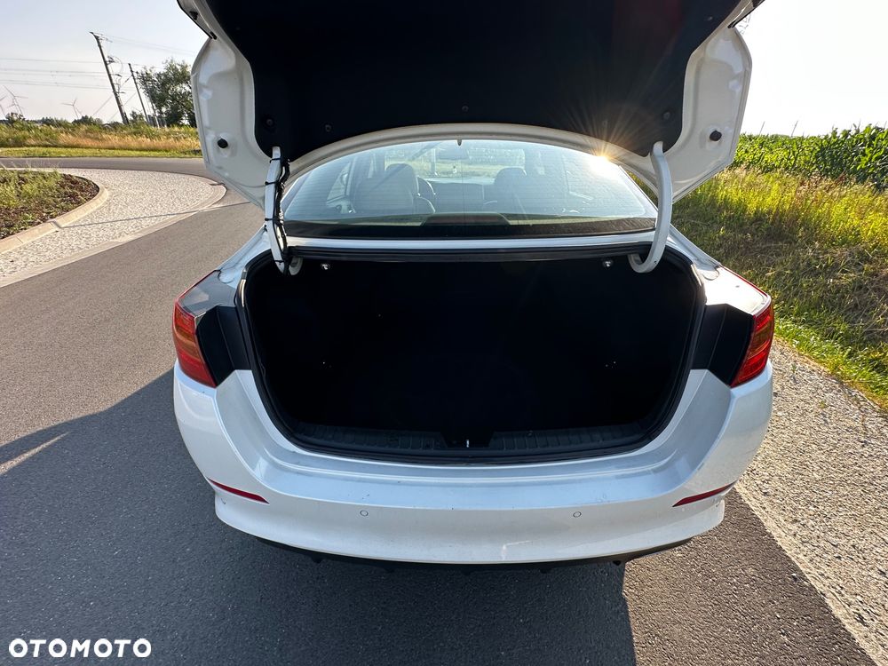 Kia Optima - 18