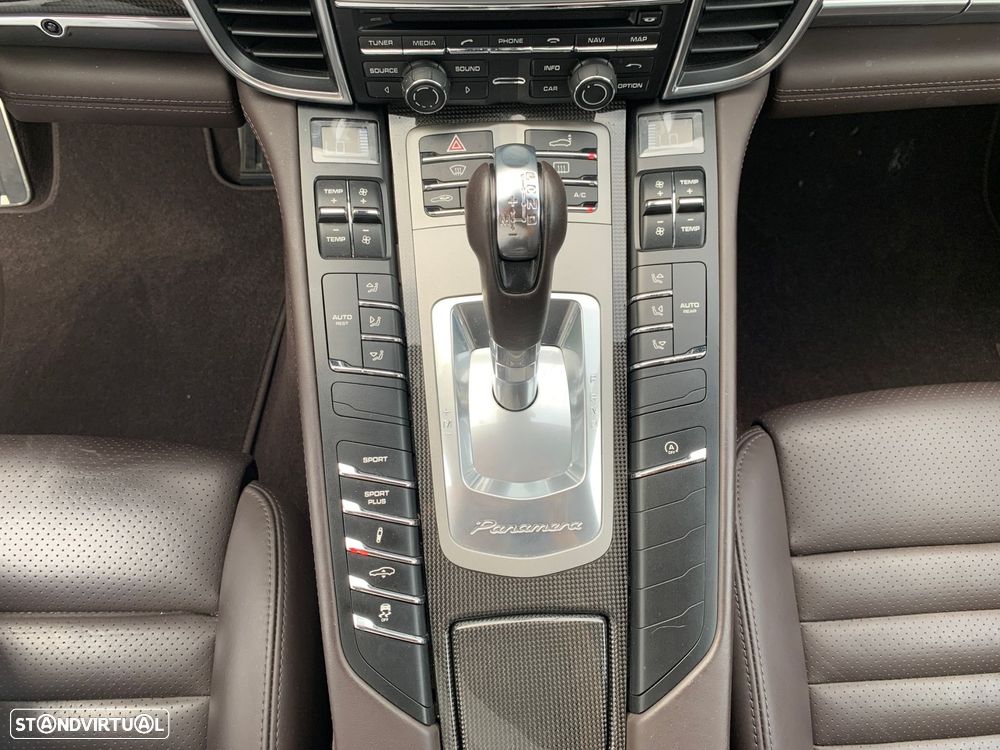 Porsche Panamera 3.0 V6 - 31