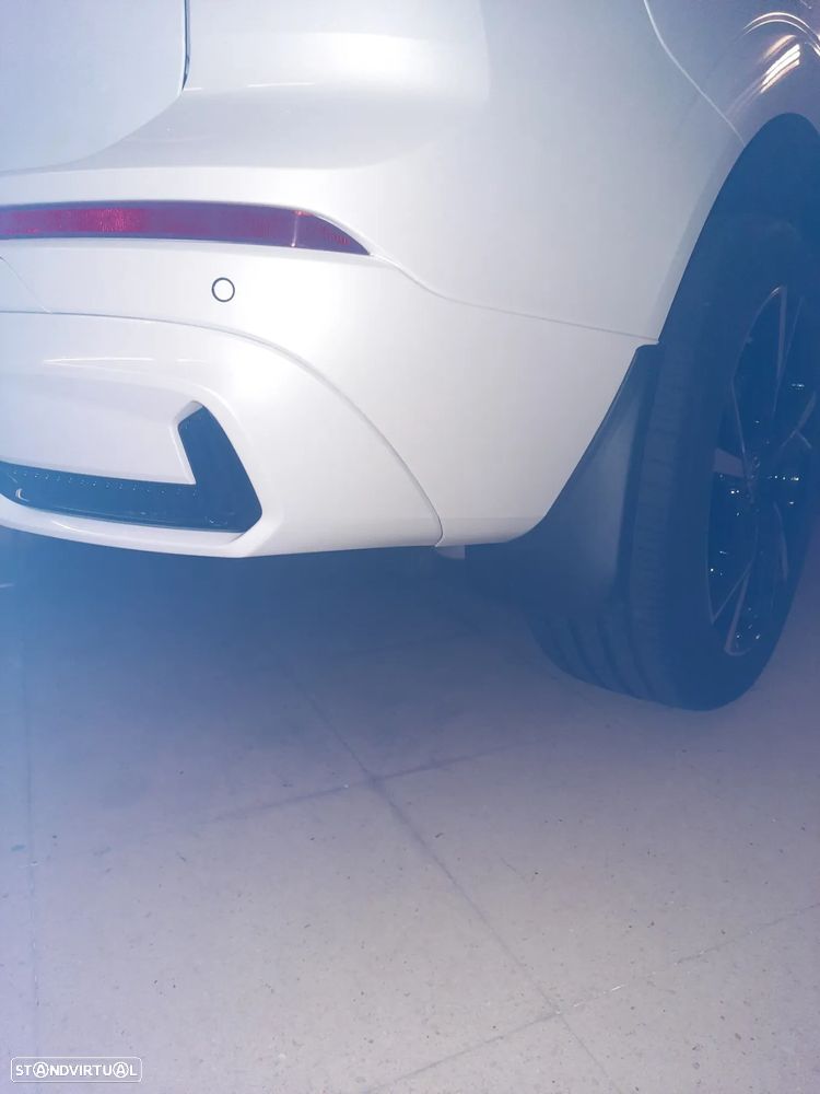 Volvo XC 60 2.0 B5 R-Design AWD - 19