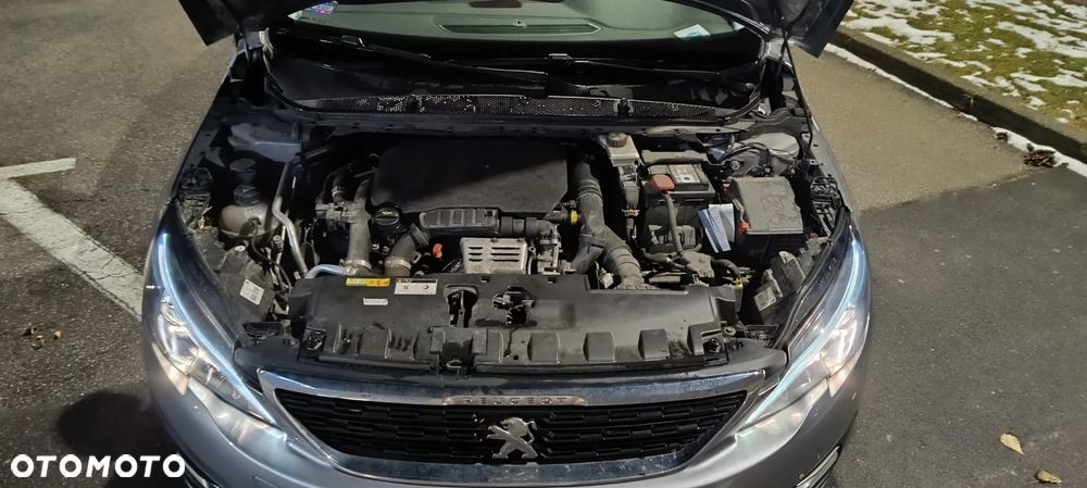 Peugeot 308 1.2 PureTech Business Line S&S - 6