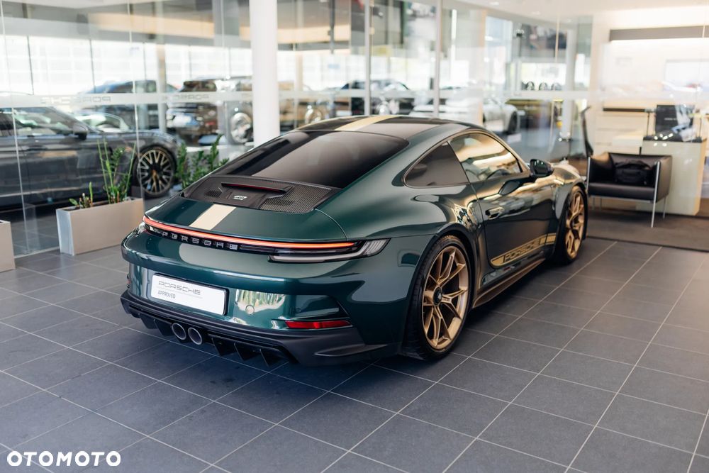 Porsche 911 GT3 Touring PDK - 11