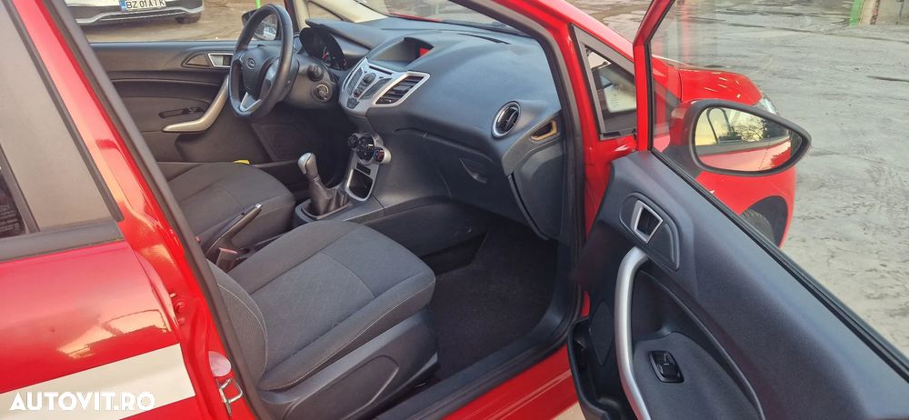 Ford Fiesta - 16