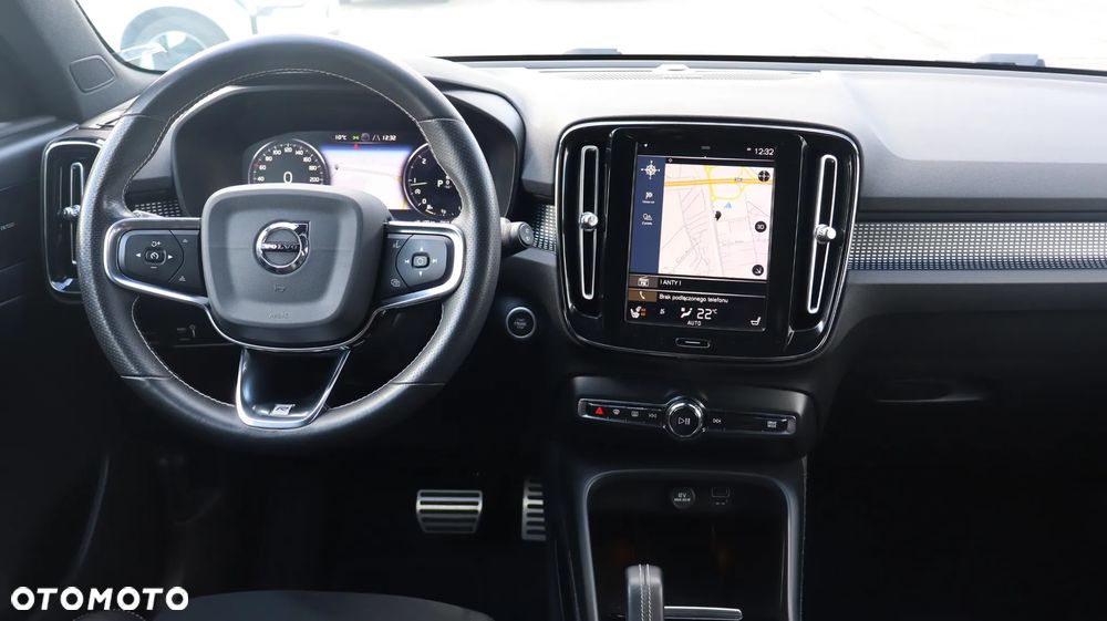 Volvo XC 40 D4 AWD R-Design - 12