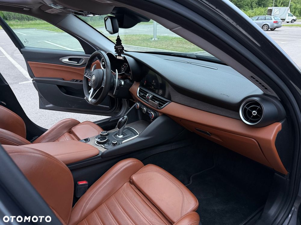 Alfa Romeo Giulia 2.0 Turbo Veloce TI Q4 - 22