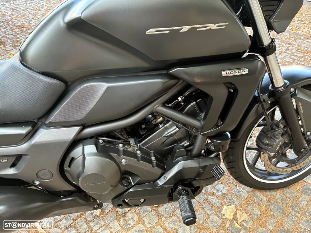 Honda CTX 700 IA - 8