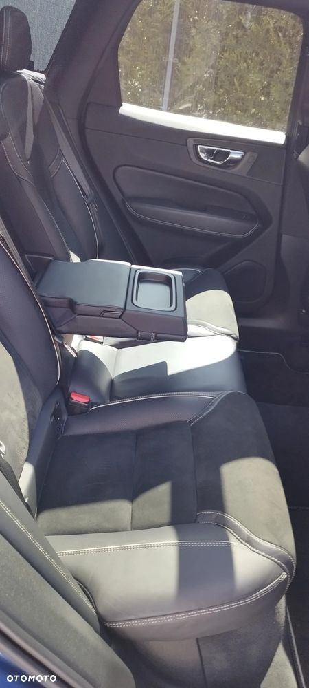 Volvo XC 60 D4 SCR AWD R-Design - 11