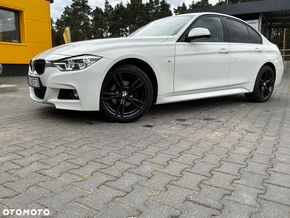 BMW Seria 3 320i M Sport - 6