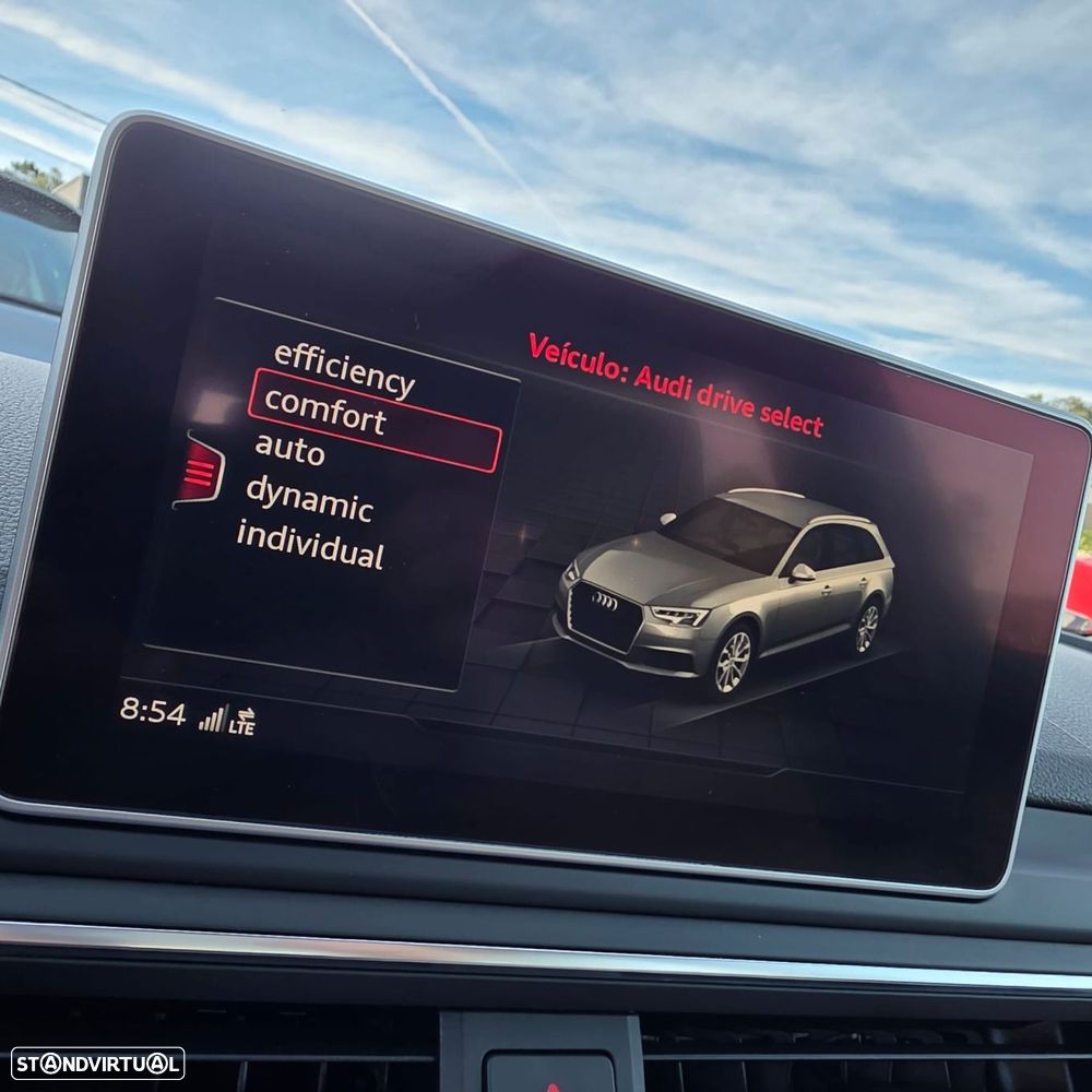 Audi A4 Avant 2.0 TDI Design - 28