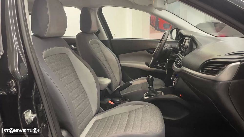 Fiat Tipo 1.3 M-Jet Easy J17 - 19