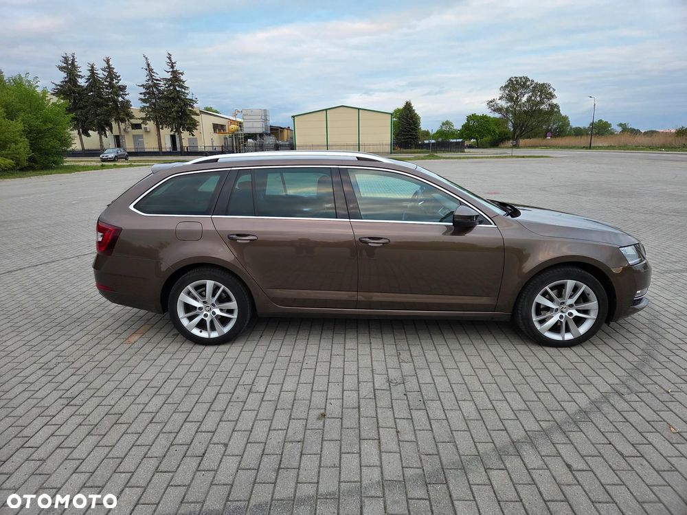 Skoda Octavia 2.0 TDI Style DSG - 6