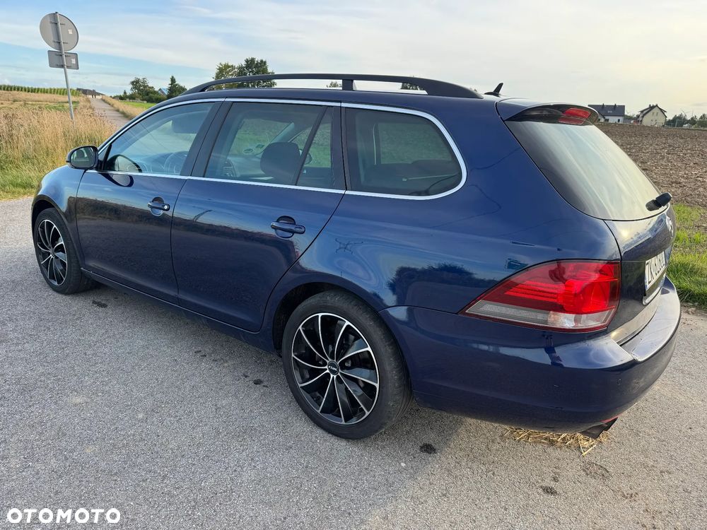 Volkswagen Golf 2.0 TDI Comfortline - 6