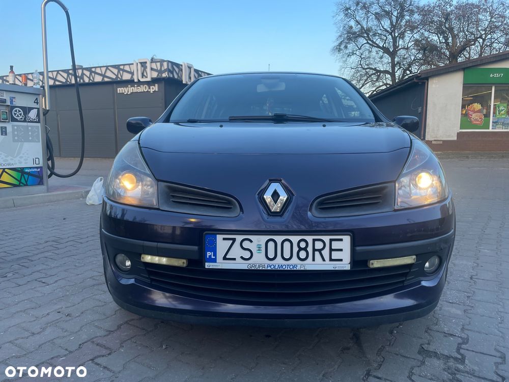 Renault Clio - 2
