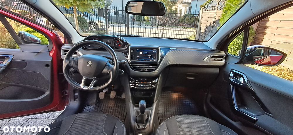 Peugeot 208 1.6 BlueHDi Allure S&S - 24