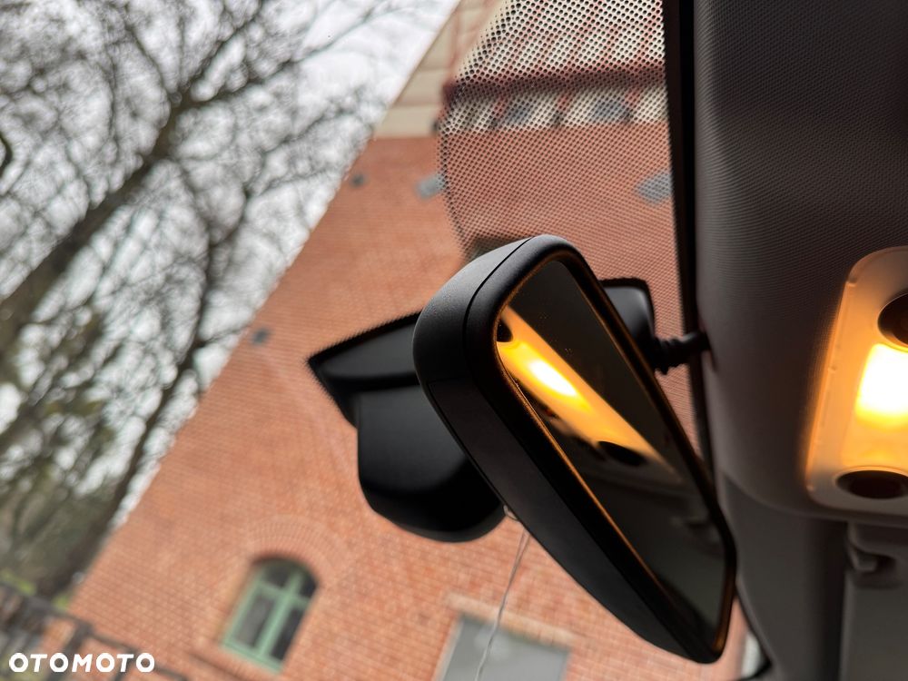 BMW Seria 3 320i Edition Sport - 21