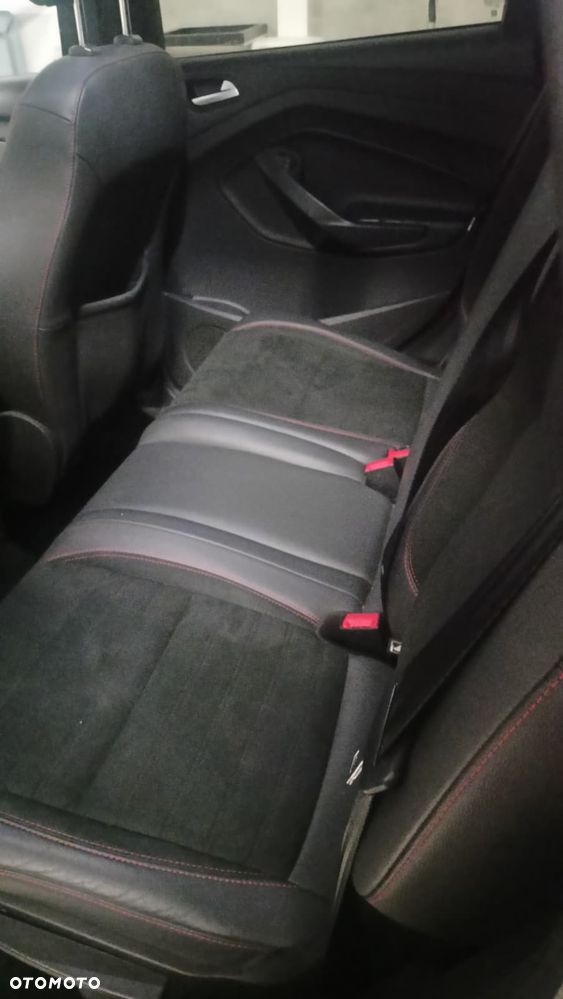 Ford Kuga - 10