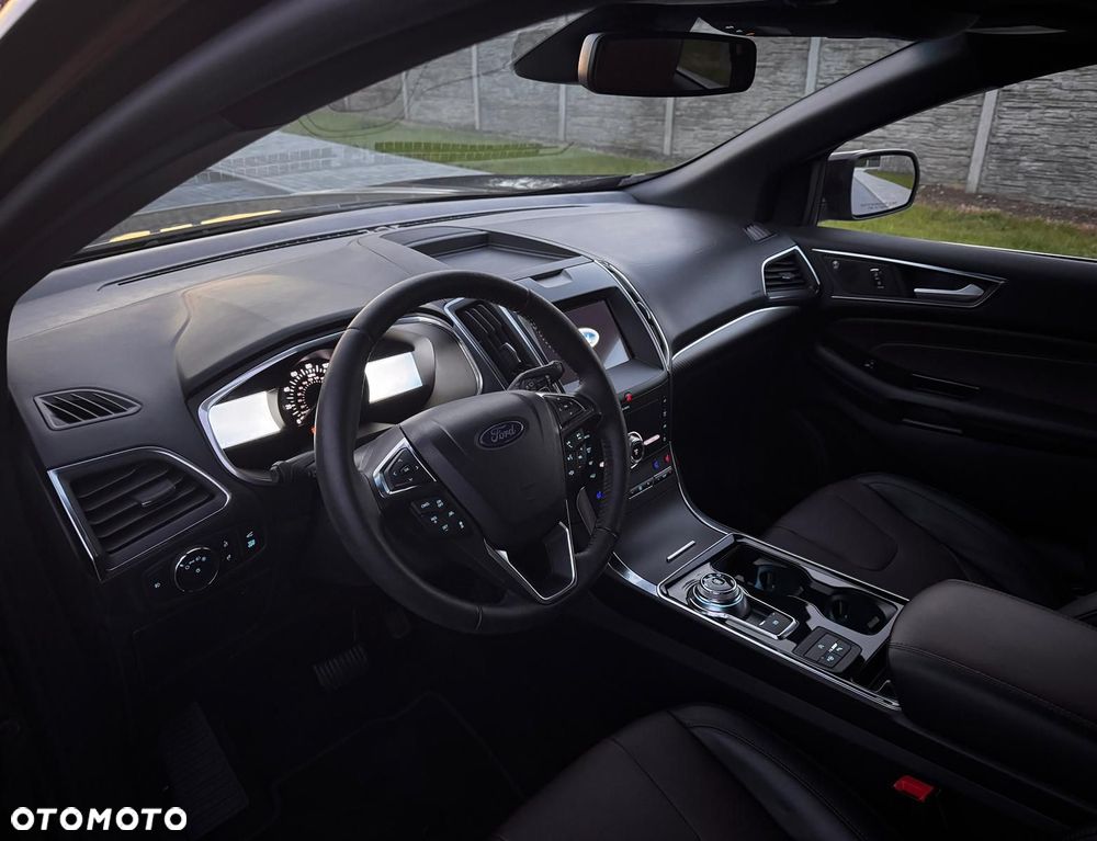 Ford Edge - 4