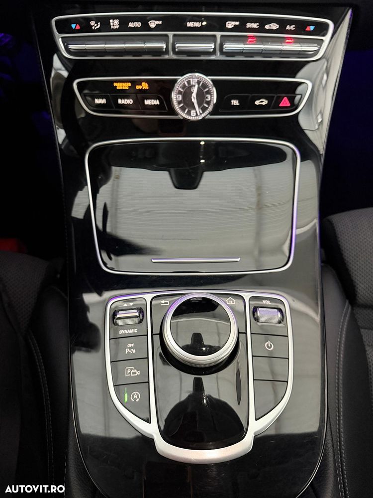 Mercedes-Benz E 200 9G-TRONIC AMG Line - 25