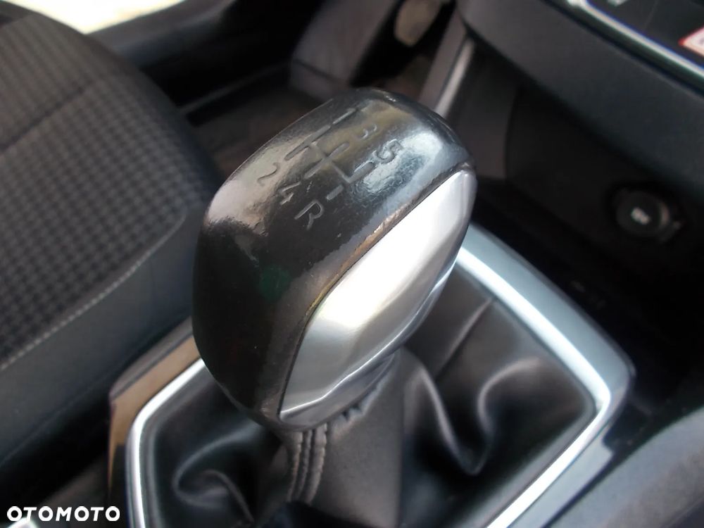 Peugeot 308 SW 1.6 BlueHDi Access S&S - 33