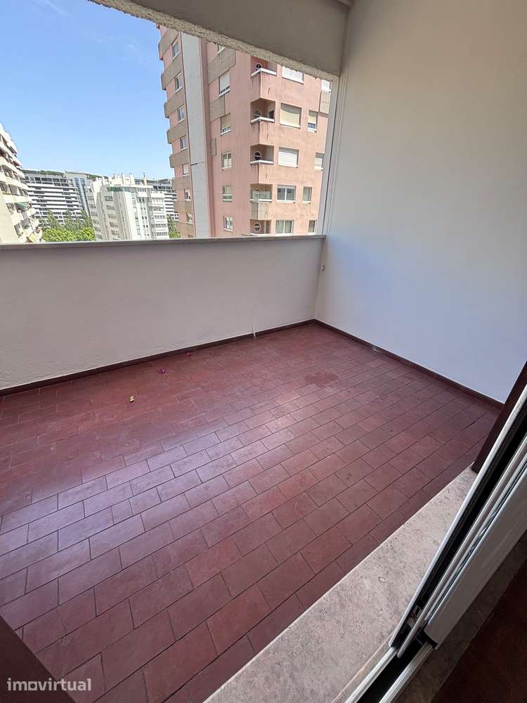T3 Miraflores ( Álgés) - Grande imagem: 5/9