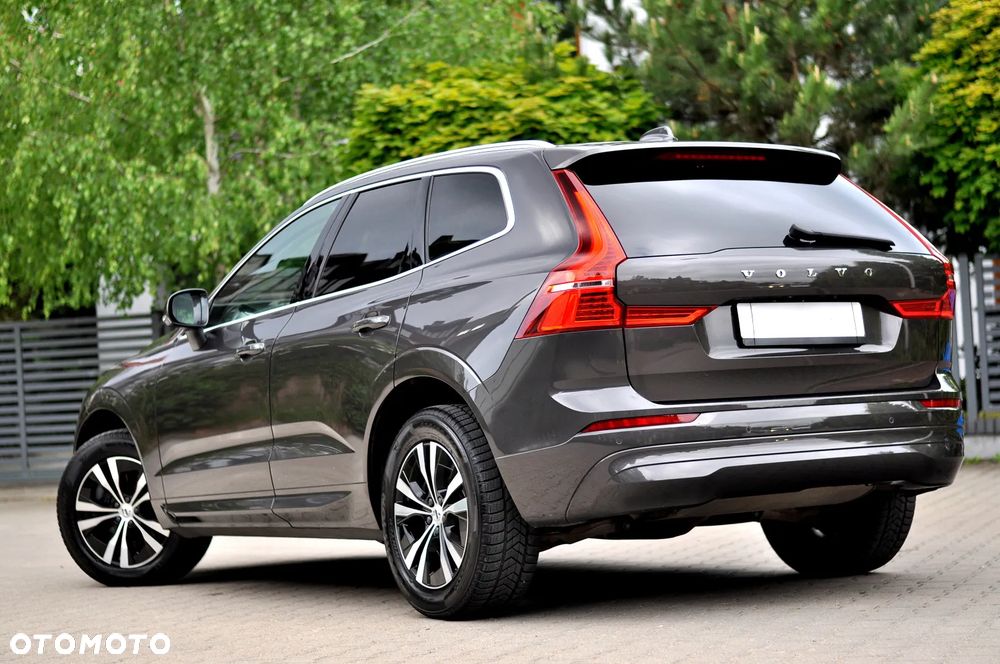 Volvo XC 60 B4 D Geartronic Momentum Pro - 3