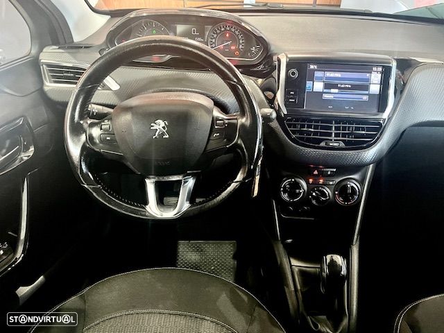 Peugeot 208 1.6 BlueHDi Style - 4