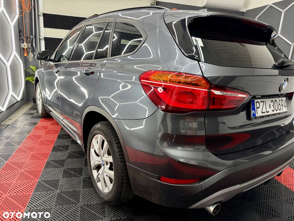 BMW X1 sDrive18d Sport Line - 12