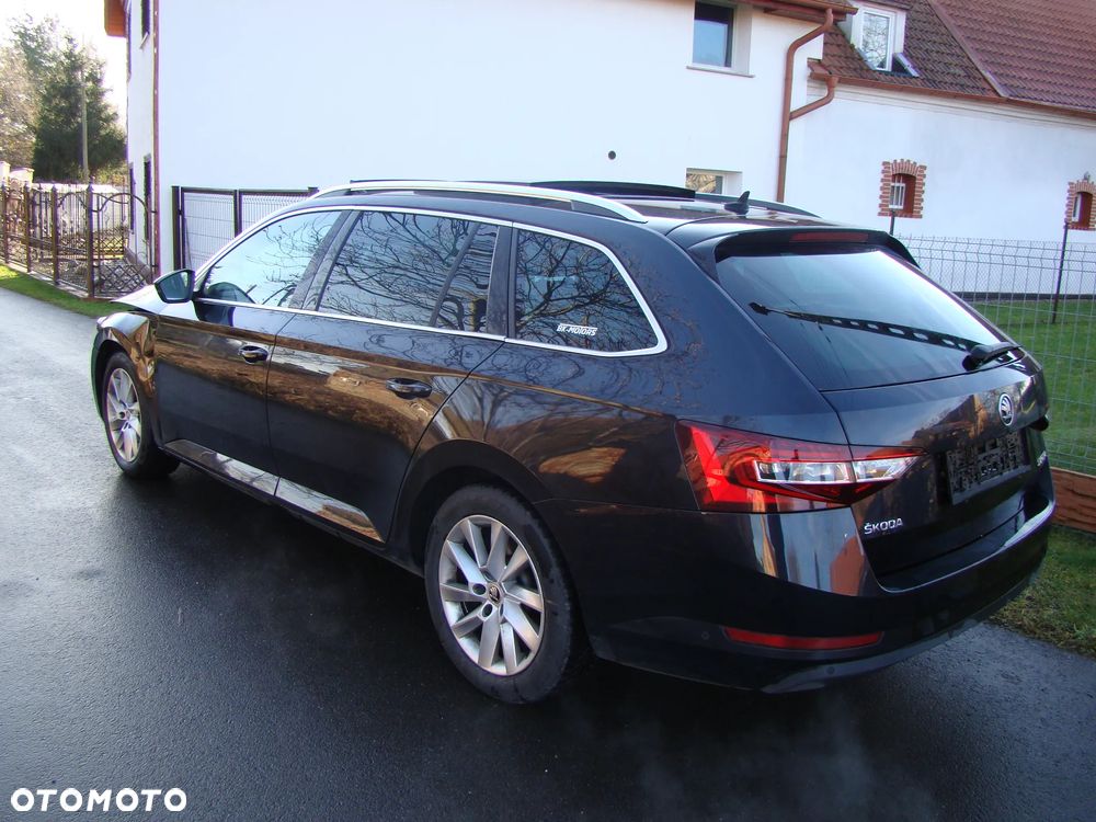 Skoda Superb 1.6 TDI DSG Ambition - 7
