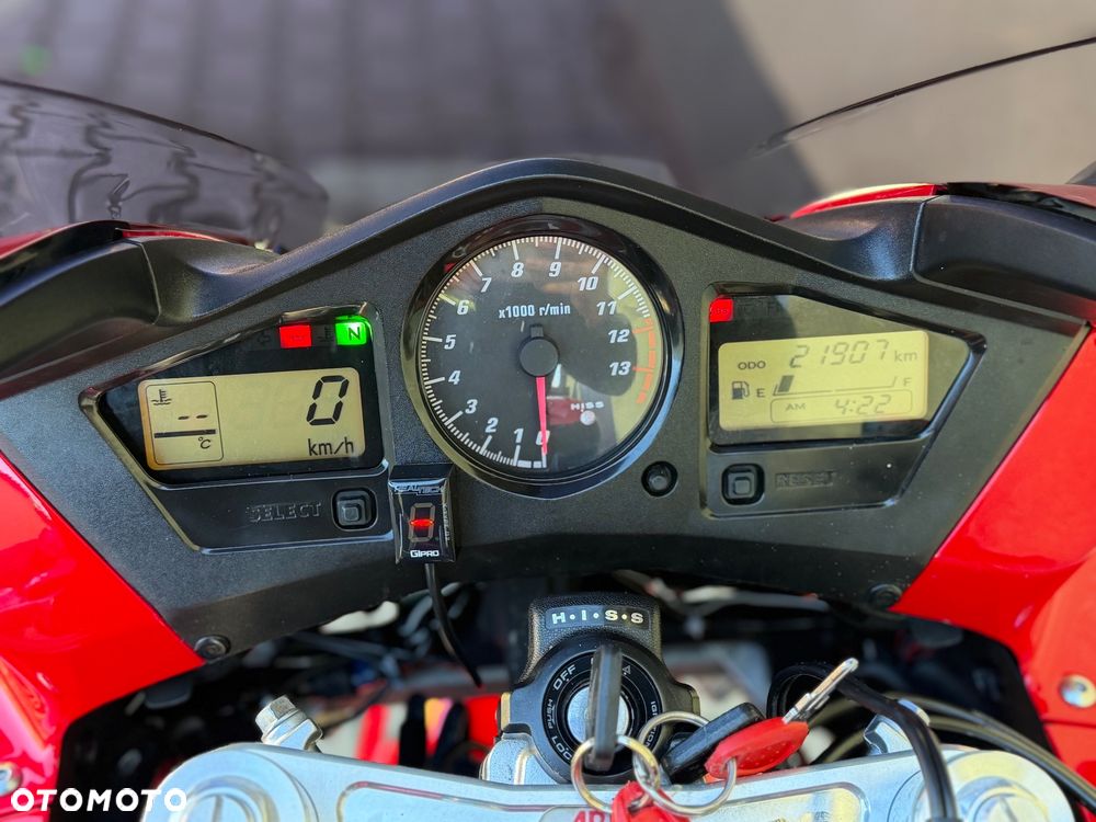 Honda VFR - 38