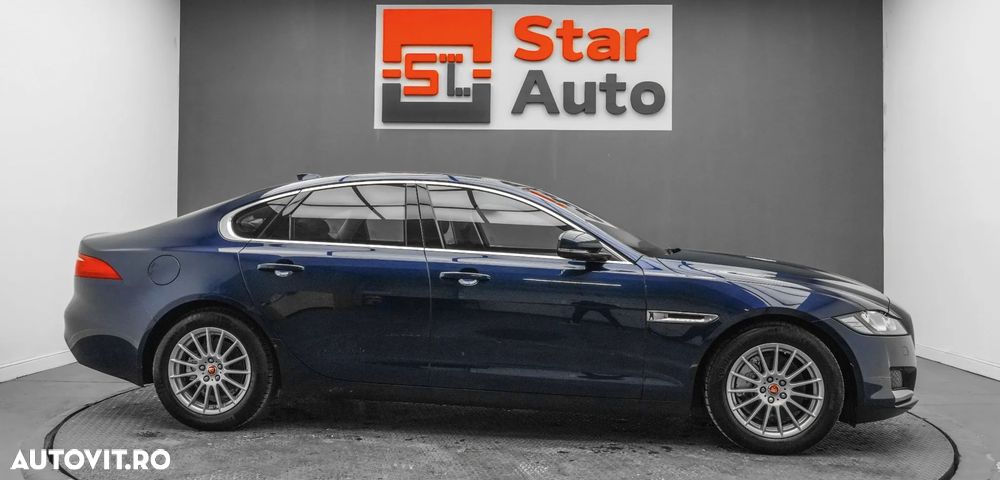 Jaguar XF 20d RWD E-Performance Pure - 11