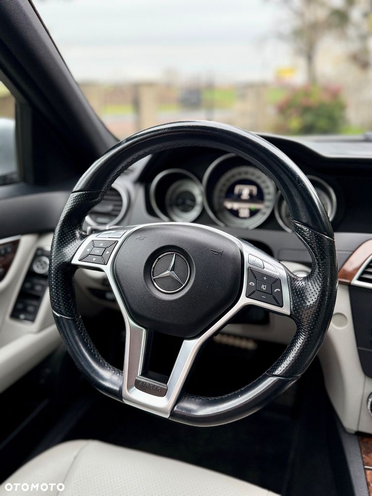 Mercedes-Benz Klasa C 350 4Matic (BlueEFFICIENCY) 7G-TRONIC Elegance - 19