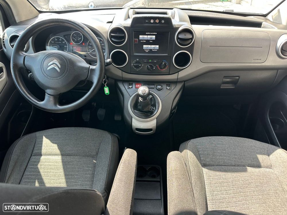 Citroën Berlingo 1.6 BlueHDi Feel 7L — fotografia 16
