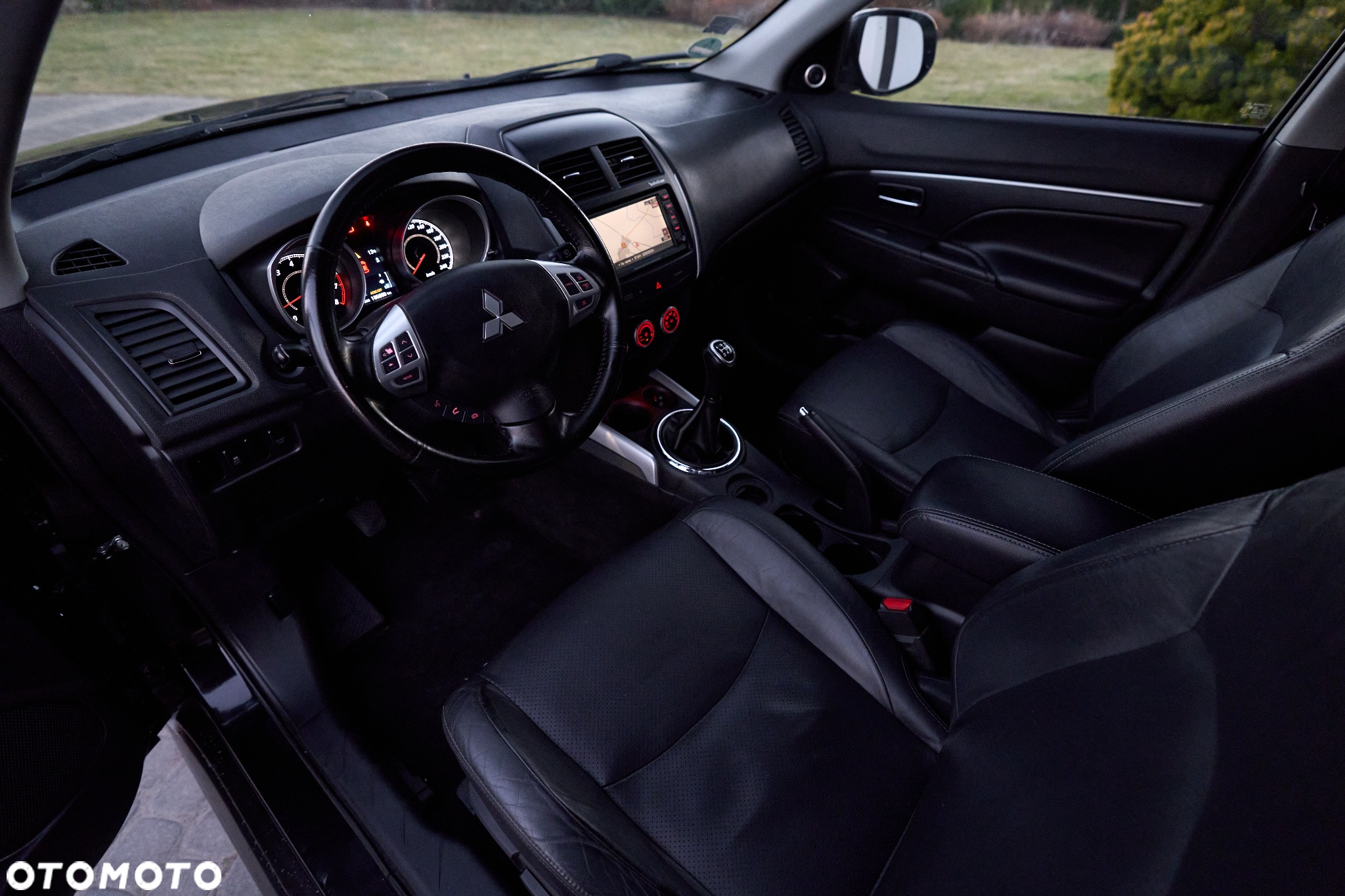 Mitsubishi ASX - 10