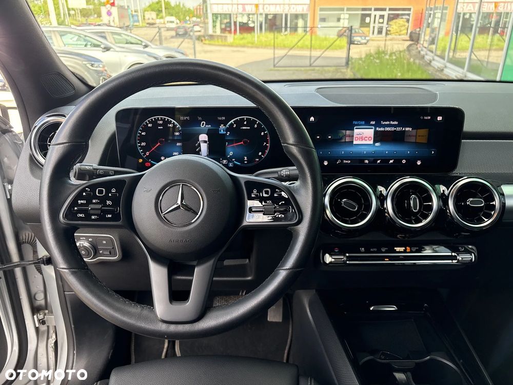 Mercedes-Benz GLB 200 7G-DCT - 15