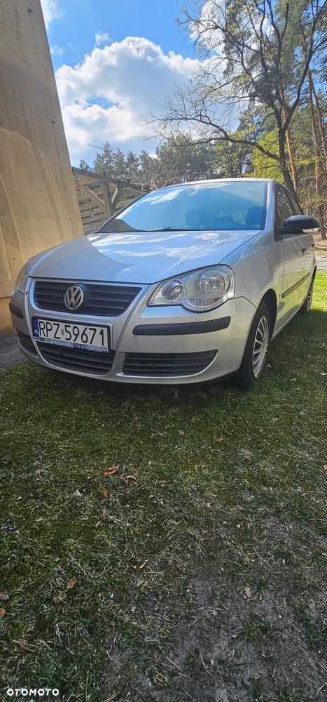 Volkswagen Polo - 2
