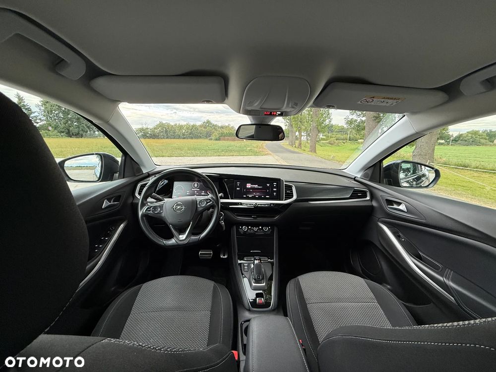 Opel Grandland 1.2 T GS Line S&S - 10