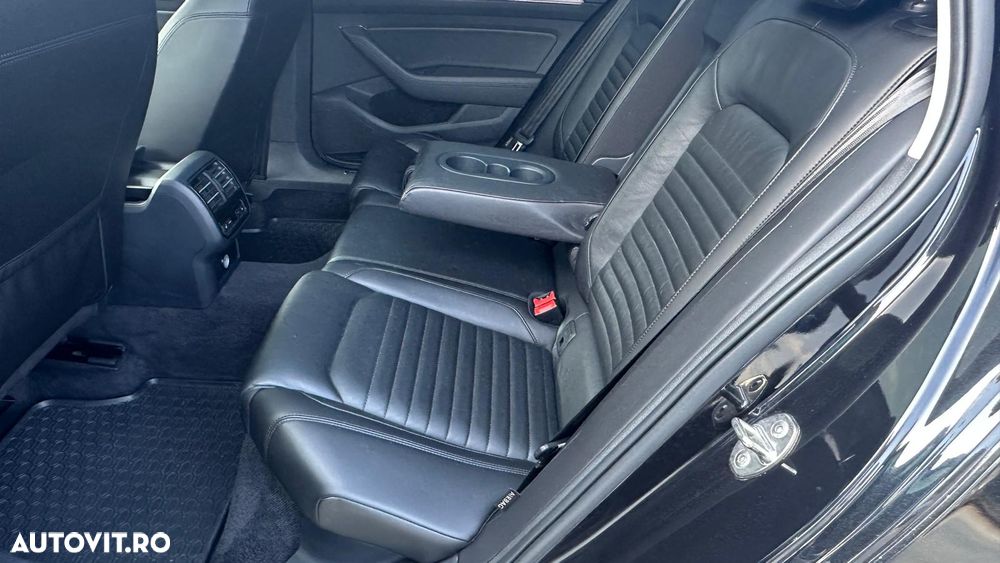 Volkswagen Passat - 13