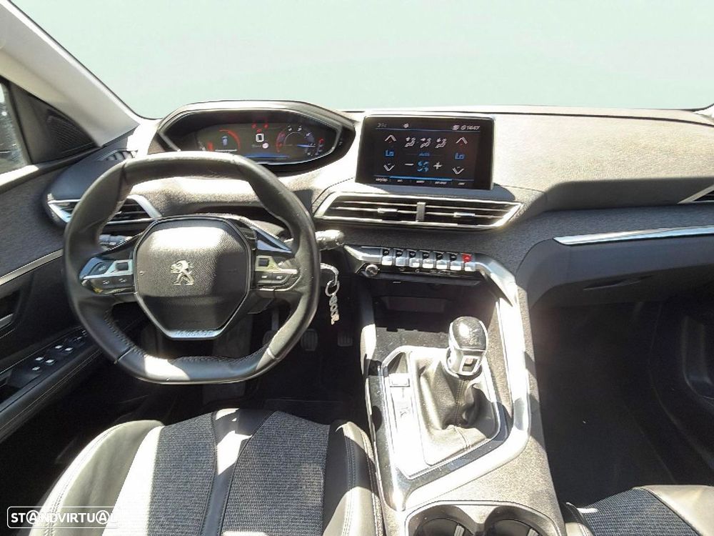 Peugeot 3008 - 14